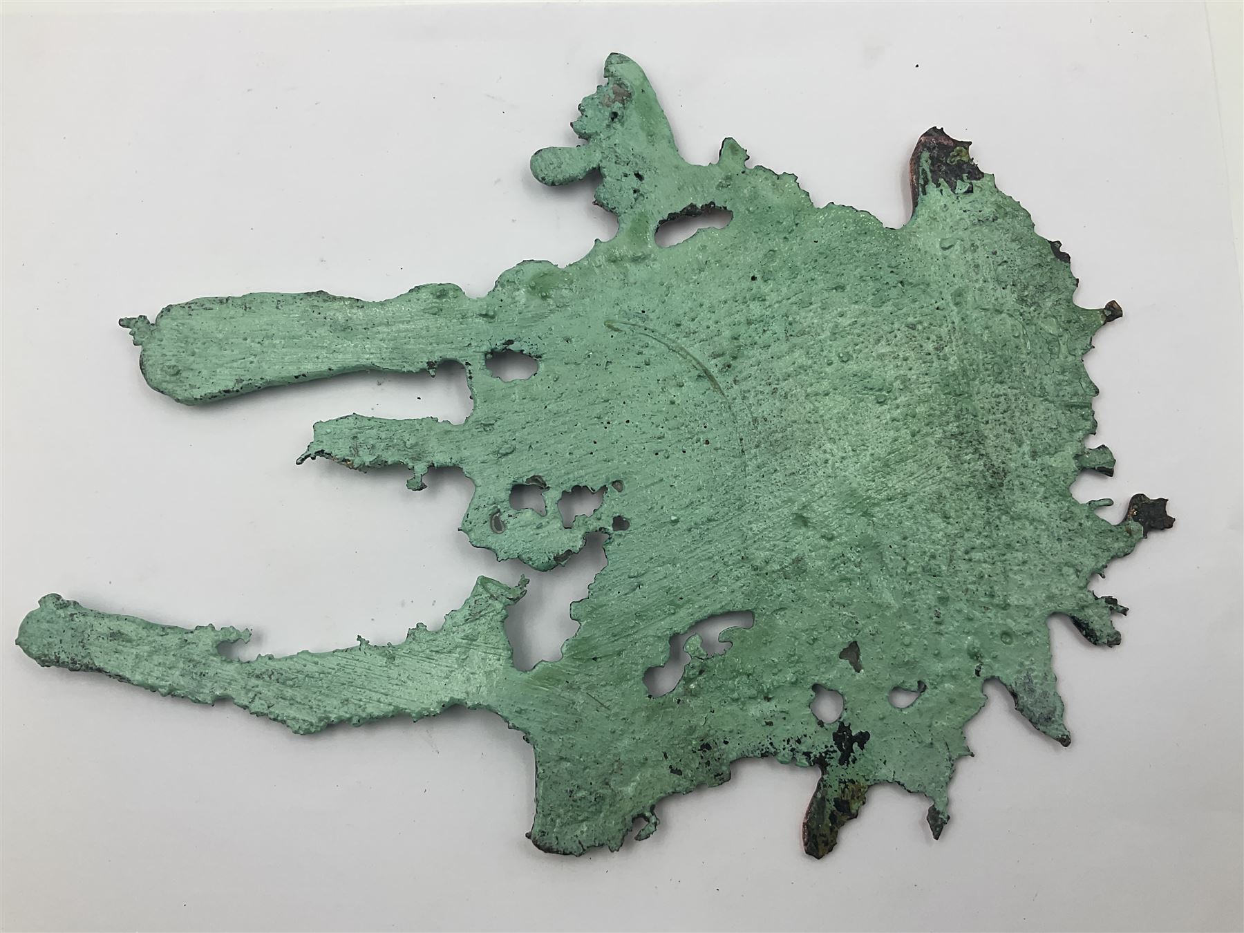 Large free form copper splash, with green patina and polished copper accents, at largest point H18cm, L23cm