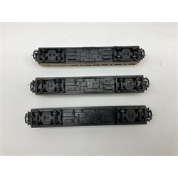 Hornby '00' gauge - Flying Scotsman boxed electric train set with No.4472 'Flying Scotsman' locomotive, three coaches and accessories