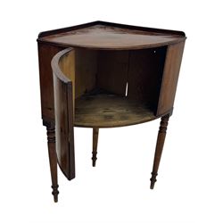 Mid-20th century mahogany four-tier serving tea trolley, heart-shaped cutout handles, on castors (H79cm, W55cm); Georgian mahogany corner washstand with single cupboard, raised on turned supports (H70cm, W54cm)