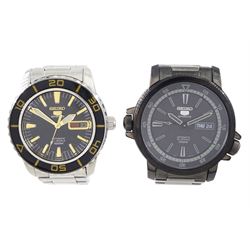 Seiko 5 Sports gentleman's stainless steel automatic wristwatch, Ref. 7S36-04N0, black dia...