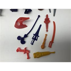 Group of 1980s Masters of the Universe figures to include He-Man, Skeletor, Stridor and Battle Cat, with collection of accessories 