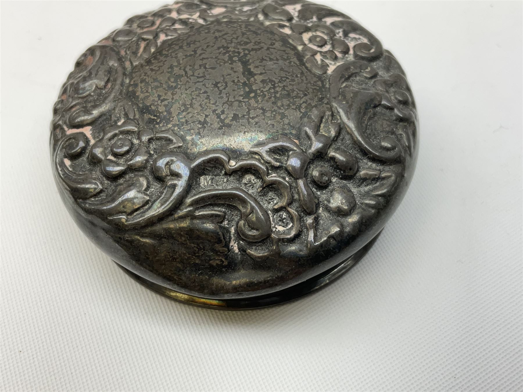 1930's silver lobster pick, hallmarked Birmingham 1936, two Victorian silver thimbles, glass dressing table jar with silver cover, part babies rattle with bone teething ring, approximate weighable silver (not including glass or rattle) 45.3 grams