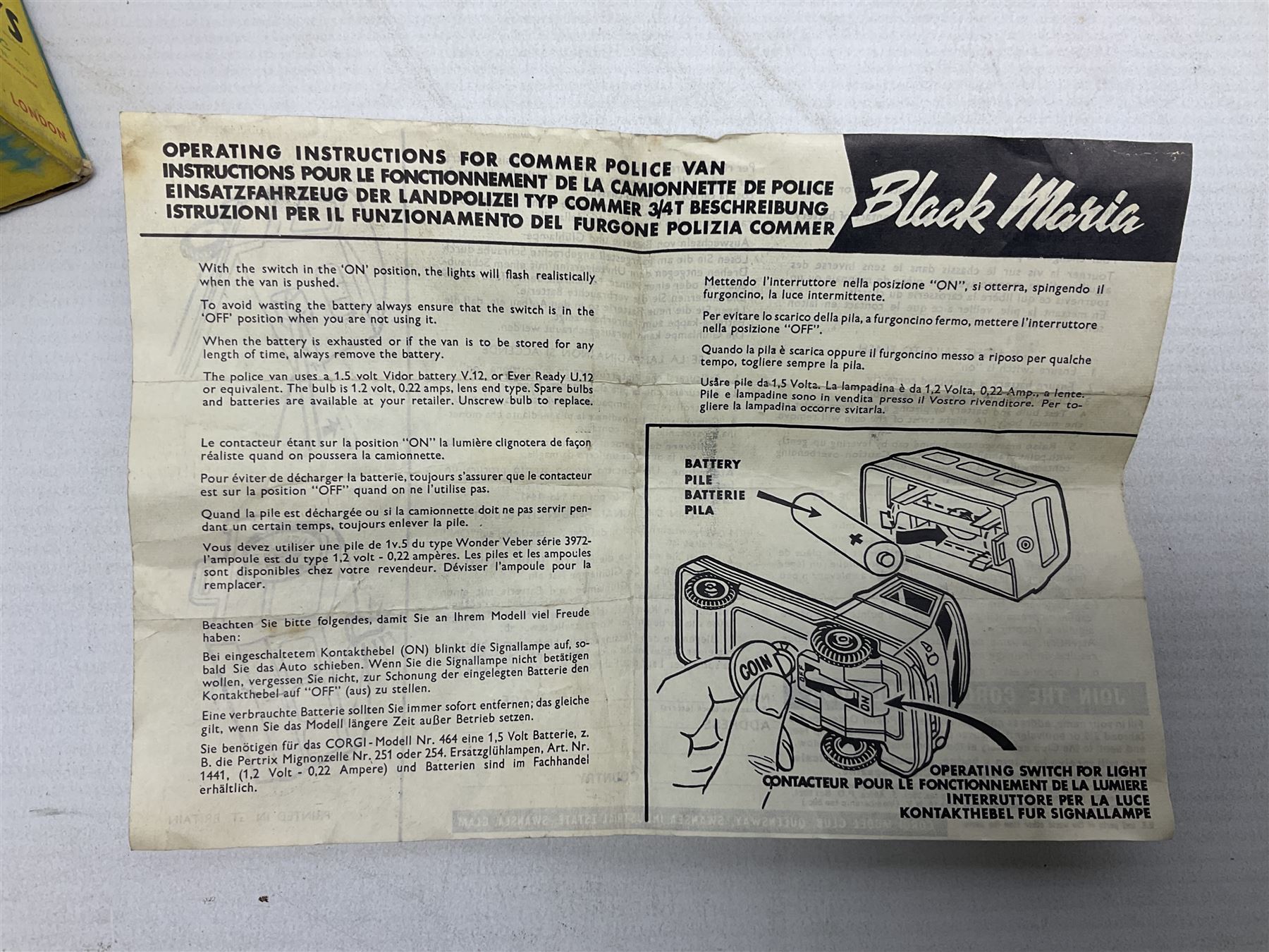 Corgi - Commer Police Van with flashing light No.464 and Chipperfield's Mobile Booking Office No.426; each in original box with paperwork (2)