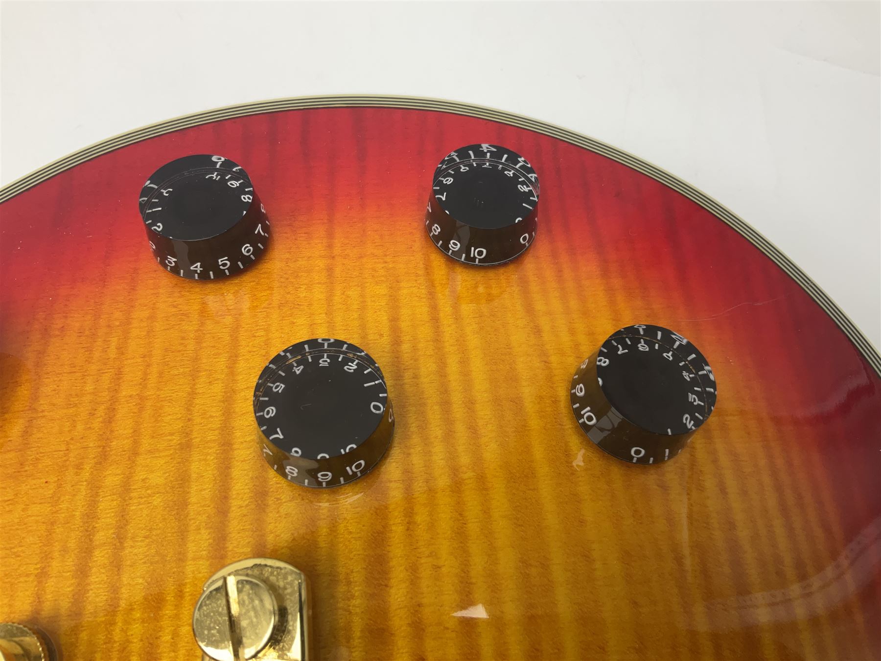 Epiphone Gibson Les Paul electric guitar c2004 with red sunburst finish, serial no.U02030418; L100cm; in fitted hard case