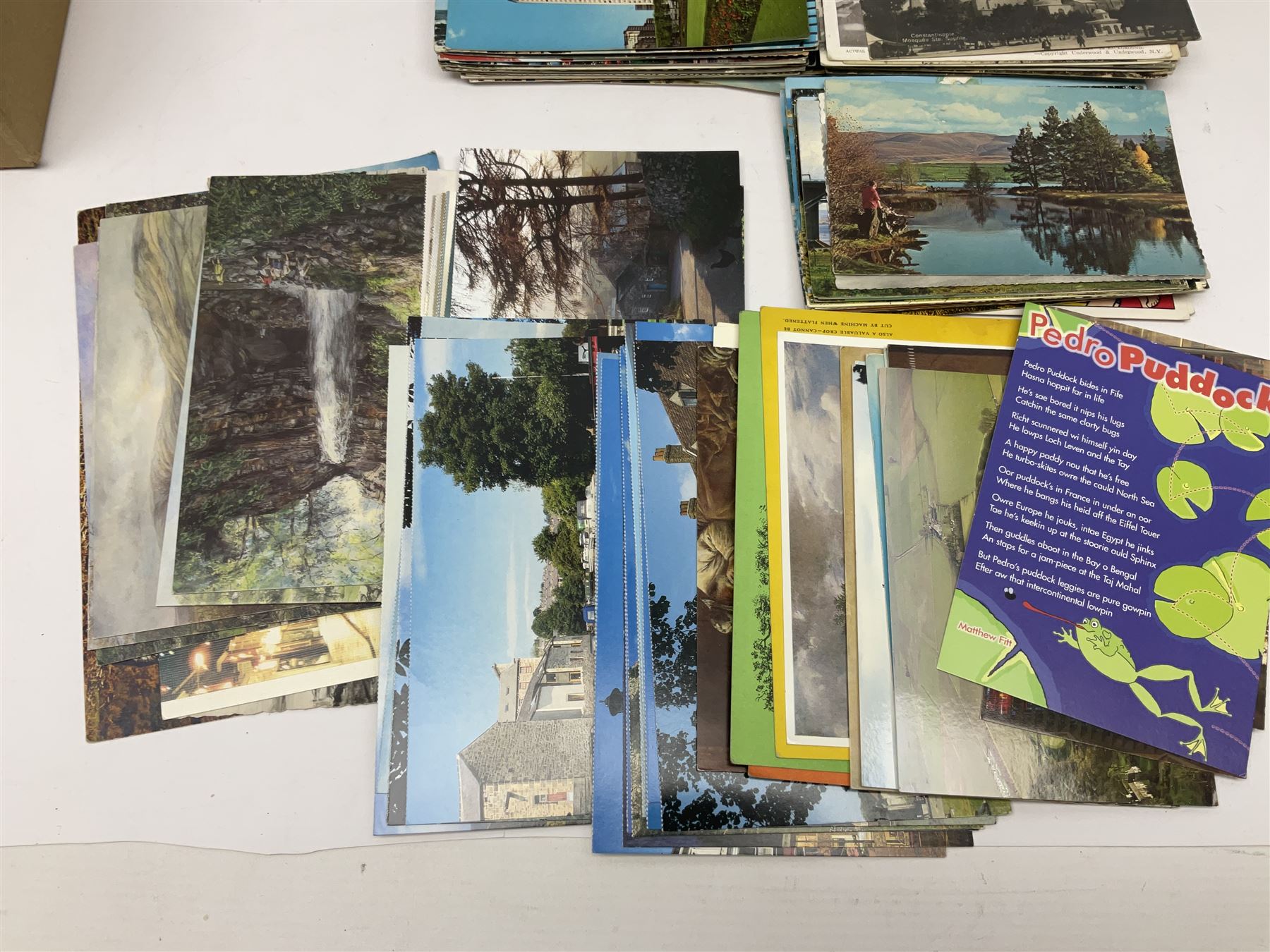 Edwardian and later postcards including shipping, greetings, British topography, Yorkshire and Lincolnshire with some real photographic, novelty pull-out, actresses etc