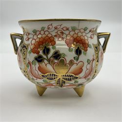 Group of Crown Derby and Royal Crown Derby Imari pattern miniatures, including mid 19th century Stevenson and Hancock cauldron, with painted mark beneath, H5.5cm, a near pair of early Royal Crown Derby scuttles, decorated in the 6299 pattern, each with printed and painted marks beneath including illustration date codes for 1913 and 1922, tallest 6.5cm, and a further early 20th century Royal Crown Derby scuttle, decorated in the 6299 pattern, with printed and painted marks beneath including illustration date code for 1922, H5.5cm, (4)
