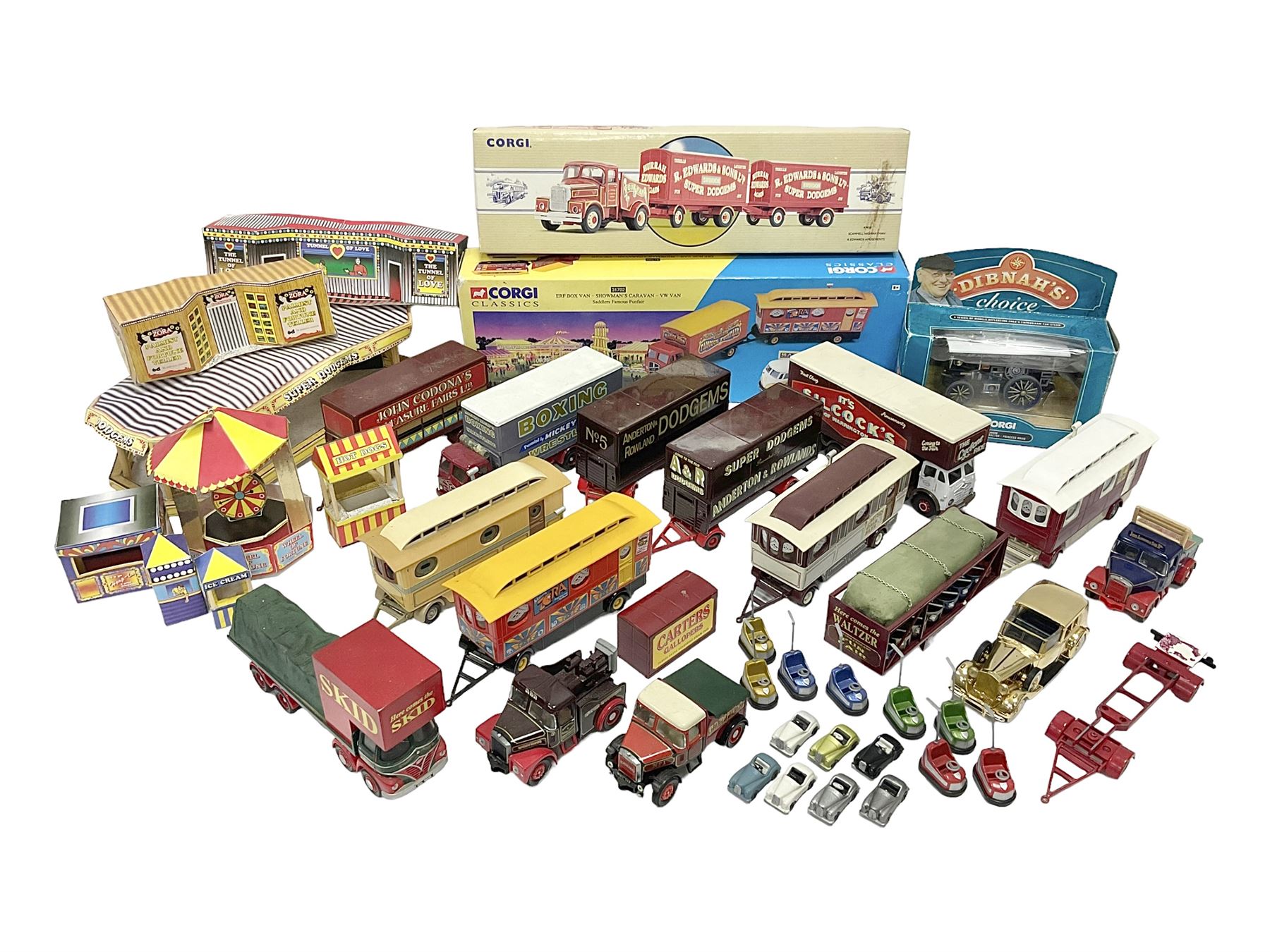 Corgi - various models both boxed and loose to include Dibnahs Choice 1 50 scale 80308, Classics 31702 and 97920, along with loose 1937 Rolls Royce 111 Sedance de Ville model, further mostly Showmans Range models and assembled fairground kits
