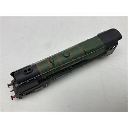 Hornby Dublo - 3-rail - Class A4 4-6-2 locomotive 'Mallard' No.60022 in BR green; in original box; and Duchess Class 4-6-2 locomotive 'Duchess of Montrose' No.46232 in BR matt green; in original plain blue box; with associated tender in plain blue box (3)