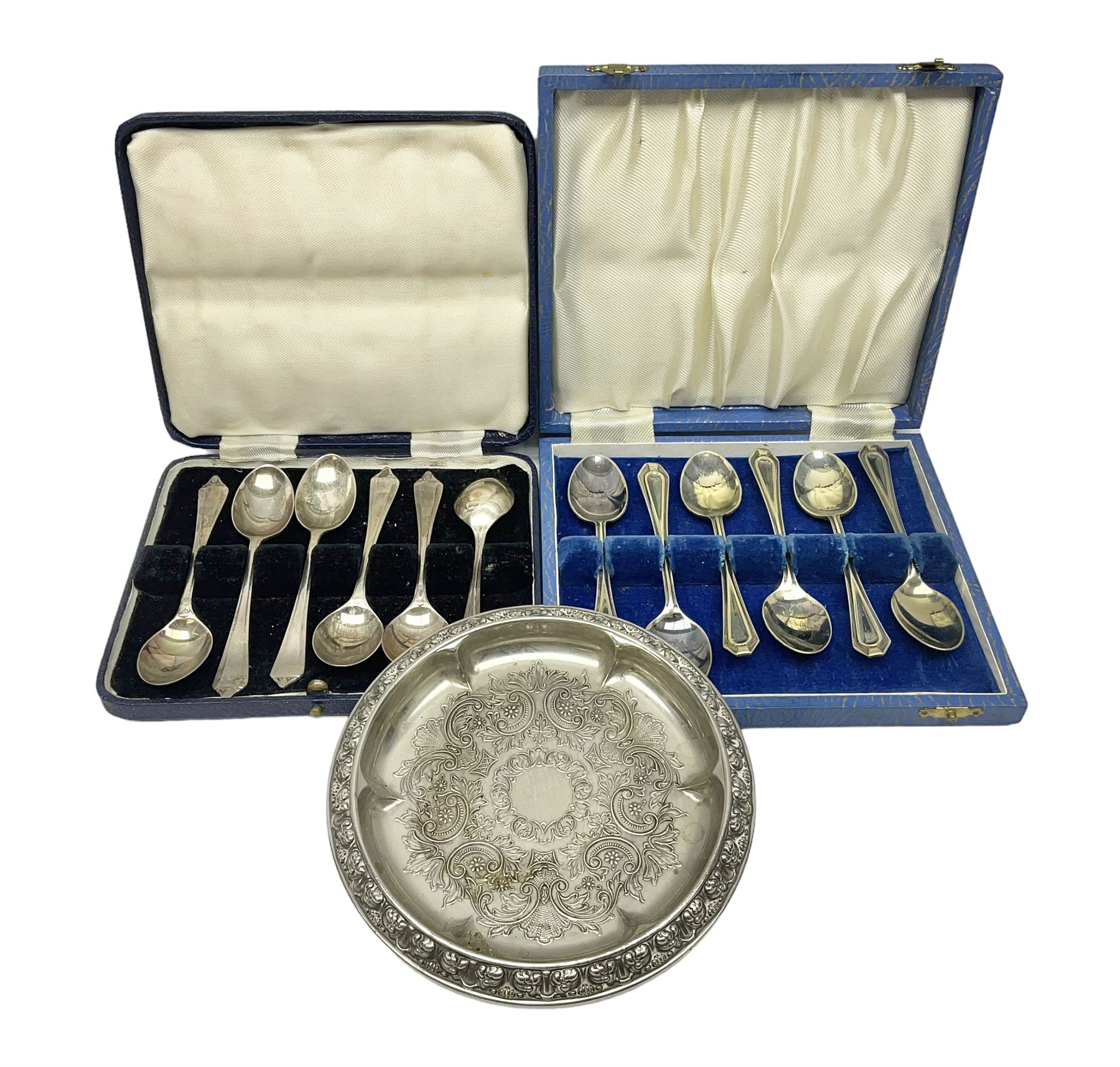 Set of six silver teaspoons, hallmarked, together with silver plated teaspoons and dish