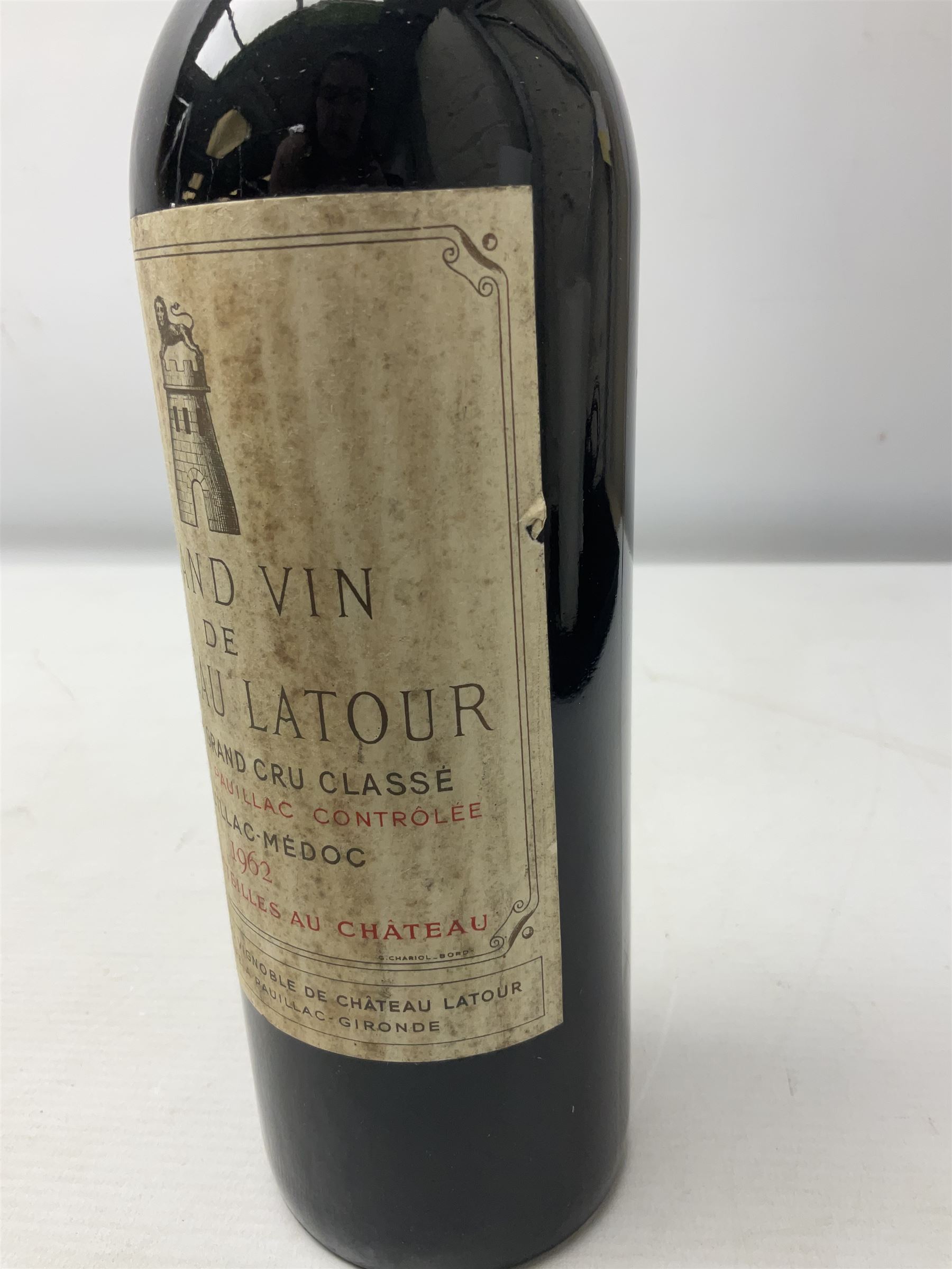 Grand Vin Chateau Latour, 1962, Premier Grand Cru Classe Pauillac, unknown contents and poof