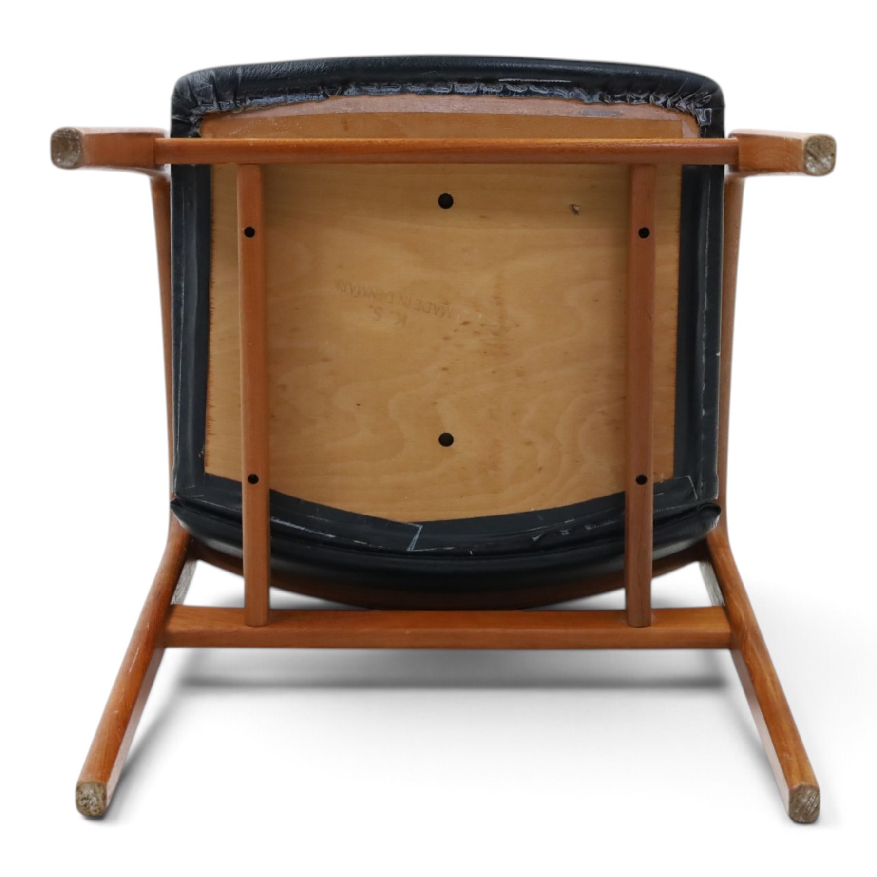 Henning Kjaernulf (1911–1975) for Korup Stolefabrik - Danish mid-century teak framed model 23 chair with black leatherette upholstery