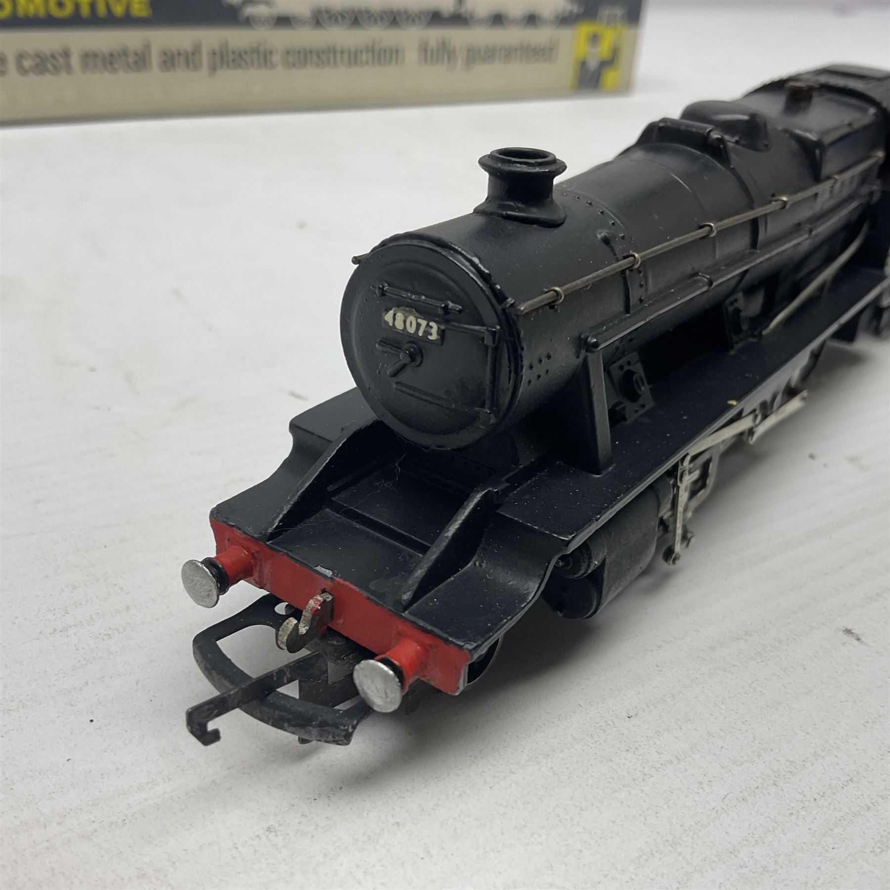 Wrenn '00' gauge - two Class 8F 2-8-0 locomotives - No.48073 in BR Plain Black; boxed; and No.8042 in LMS Plain Black; with unassociated plain blue box (2)