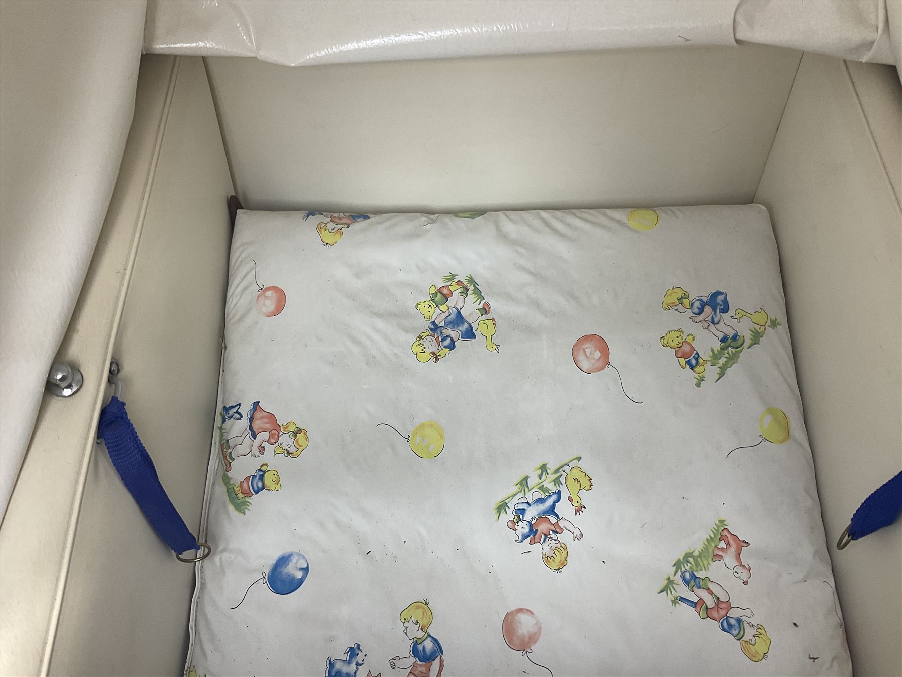 Marmet coach built 1964 pram, with detachable body, brown coachwork and hood, L118cm, H113cm