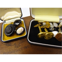 Collection of jewellery including two gold-plate silver rings, Jet brooch, stick pins, cuff links, ROSPA brooch, Rotary wristwatch, Wedgwood Jasperware pendant, Victorian yellow metal and seed pearl bar brooch set with E, crescent brooch etc   