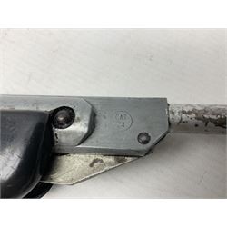 Italian RO72 .177 target air pistol with break barrel action, shaped and chequered grips L32cm