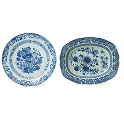 18th century Chinese oval dish shallow dish decorated with flowers in blue and white withi...