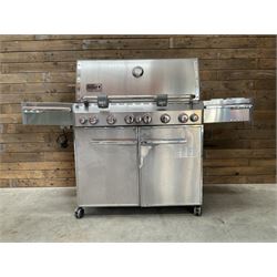 BBQ - Weber Summit stainless gas barbeque,, with cover