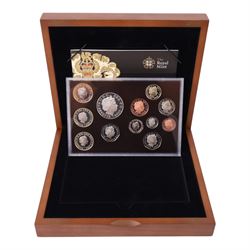 The Royal Mint United Kingdom 2009 executive proof twelve coin set, including Kew Gardens fifty pence, cased with certificate