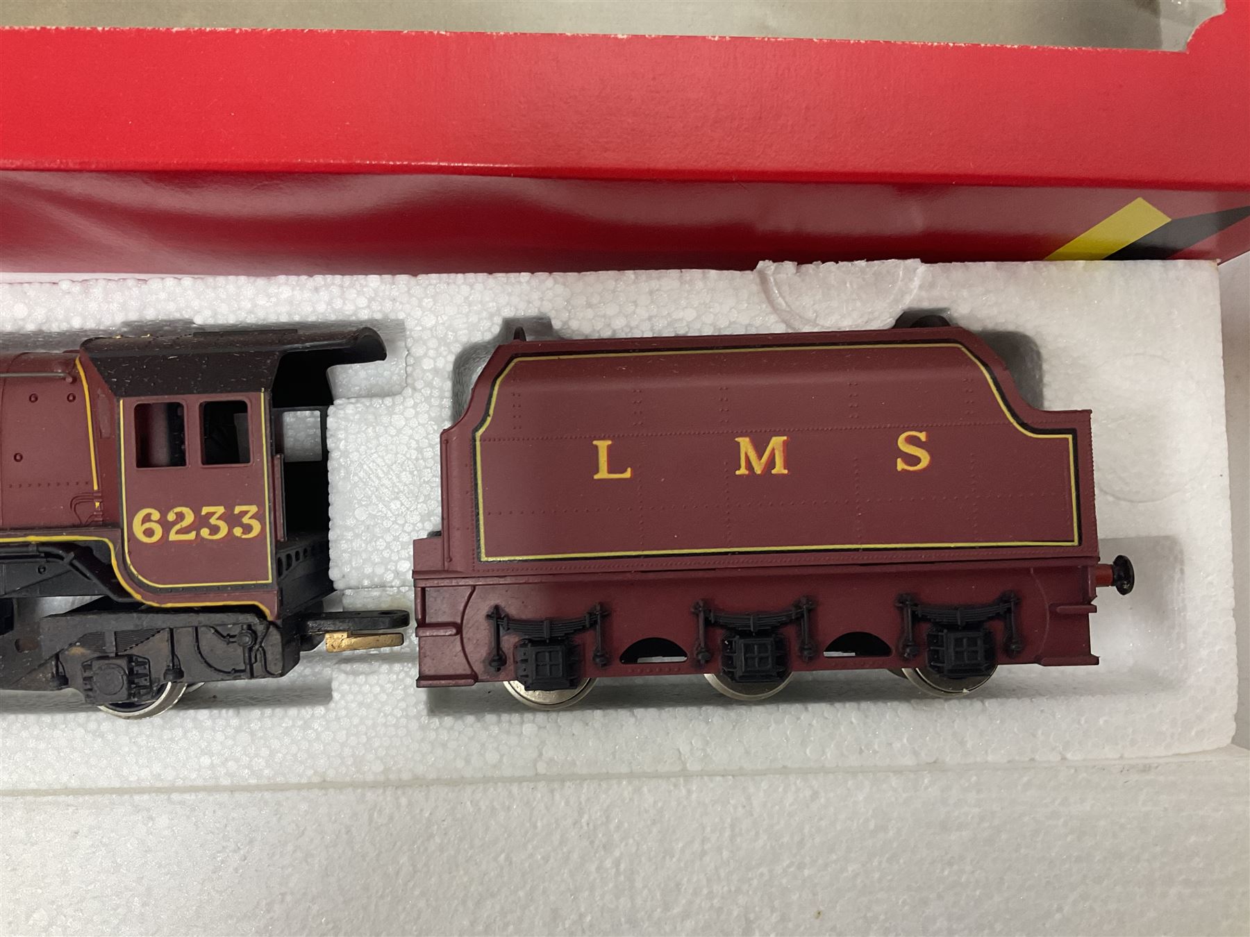 Hornby ‘00’ gauge - Class N15 4-6-0 ‘Sir Dinadan’ locomotive no.795 in SR green; Coronation Class 7P 4-6-2 ‘Duchess of Sutherland’ locomotive no.6233 in LMS maroon; Class 7P 4-6-2 ‘The Princess Royal’ locomotive no.6200 in LMS maroon; Class A4 4-6-2 ‘Mallard’ locomotive no.60022 in BR green; in original boxes (4) 