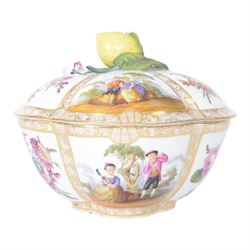 19th century Helena Wolfsohn for Dresden quatrefoil lidded bowl and stand, the panels decorated with figures in landscapes and floral sprigs, with a lemon finial to the lid, H18cm 