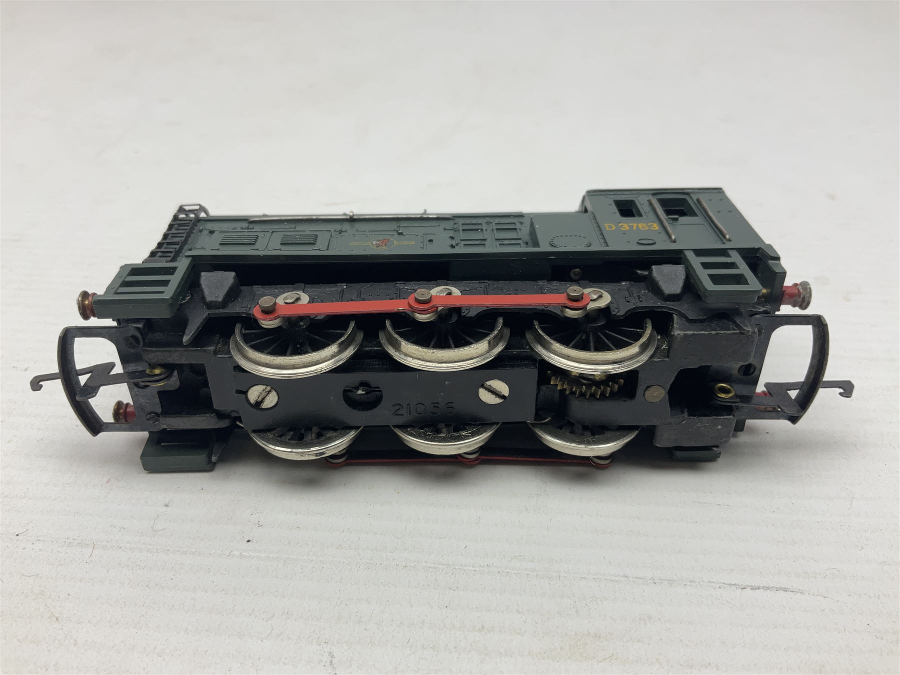 Wrenn '00' gauge - three Class 08 0-6-0 Diesel Shunting locomotives - No.7124 in LMS Black; No.D3464 in BR Blue; and No.D3783 in BR Green; all boxed with instructions (3)