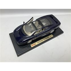 Maisto - six 1:18 scale models comprising Citroen 2CV; BMW 850i (1990); Special Edition Volkswagen Cabriolet (1951); Special Edition Jaguar XJ220; Trophee Edition Corvette ZR-1 1992; and Special Edition Mercedes Benz 280SE; all boxed (6)