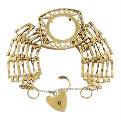 9ct gold gold sovereign holder bracelet, hallmarked