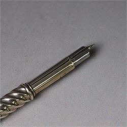Victorian silver dip pen, with wrythen barrel, hallmarked William Neale, Birmingham 1892, L16cm