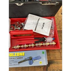 Selection of compressed air tools and accessories  - THIS LOT IS TO BE COLLECTED BY APPOINTMENT FROM DUGGLEBY STORAGE, GREAT HILL, EASTFIELD, SCARBOROUGH, YO11 3TX
