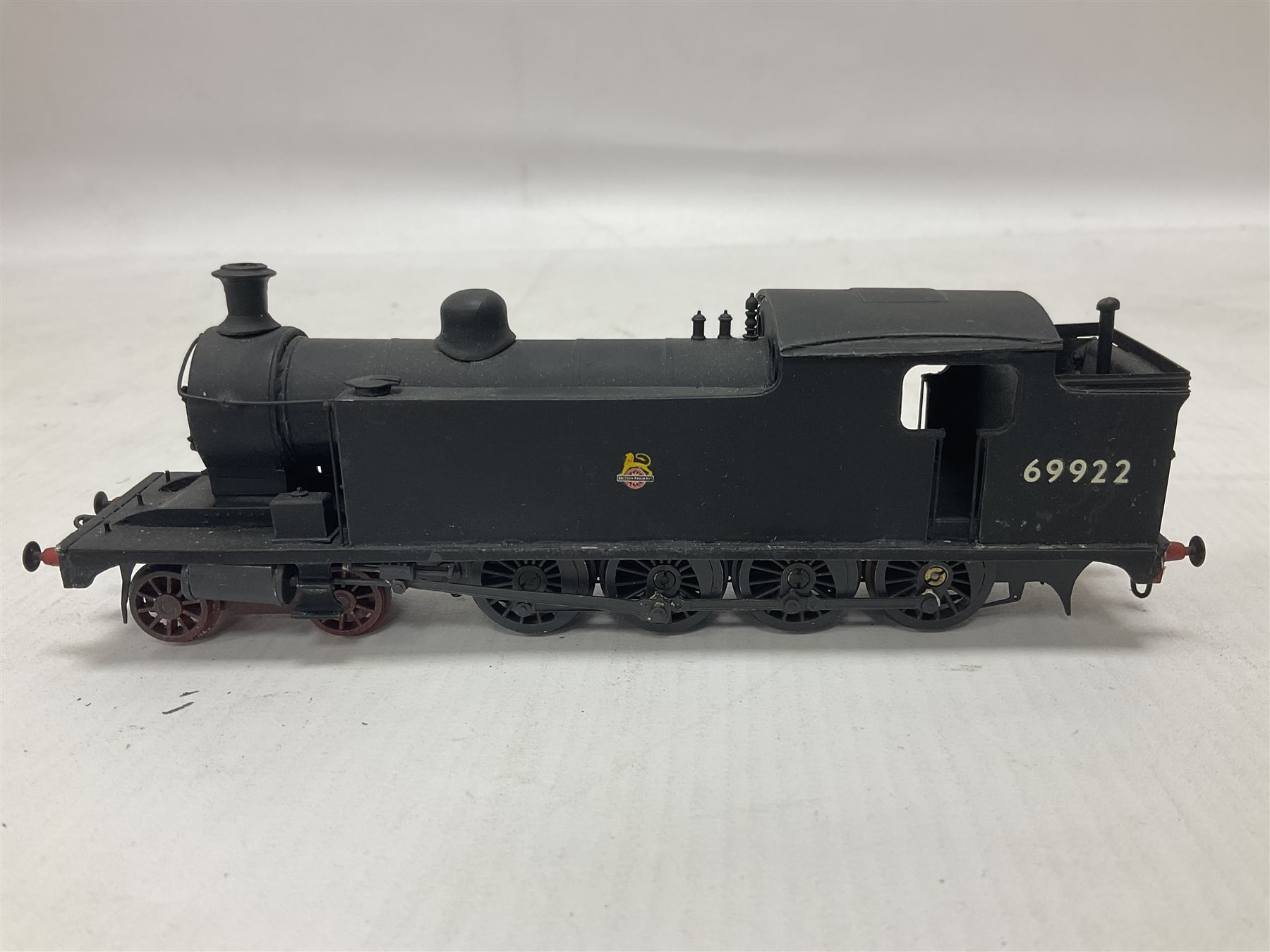 ‘00’ gauge - three kit built steam locomotives comprising Class O4 2-8-0 no.63692 finished in BR black; Class L1 2-6-4T no.67725 finished in BR black; Class T1 4-8-0T no.69922 in BR black (3) 