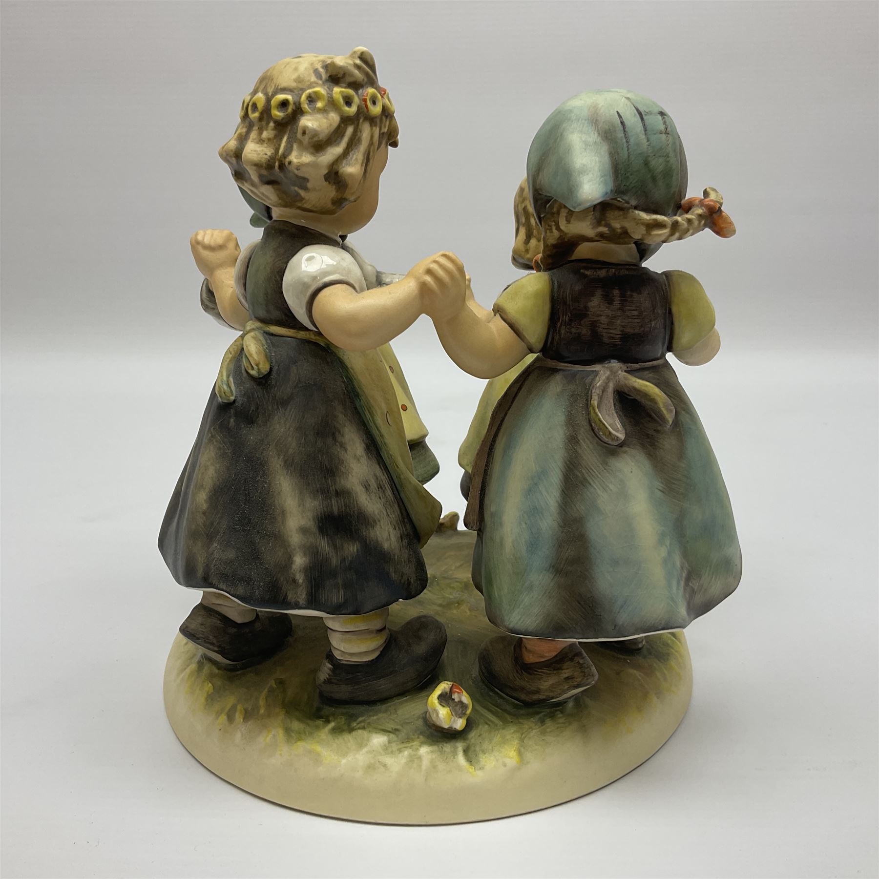 Large Hummel figure group by Goebel, Ring Around the Rosie, H19cm