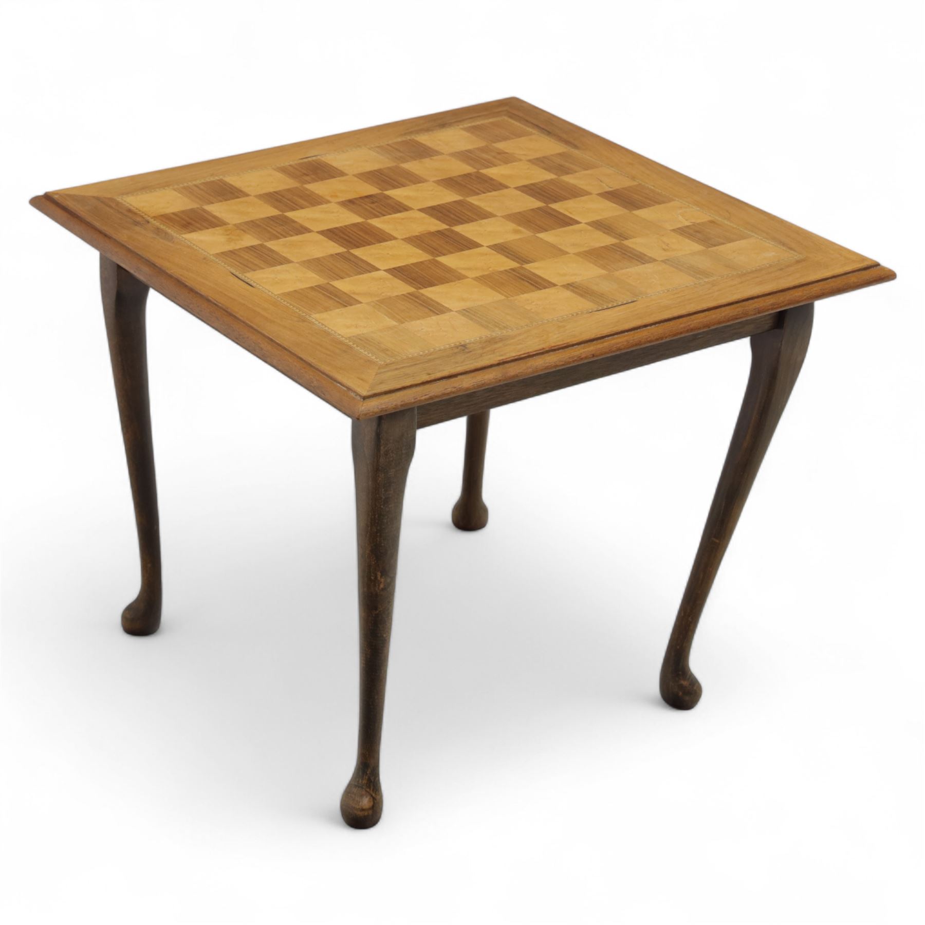 Late 20th century, walnut and burr chess table, inlaid top with alternating burr and walnut squares, raised on four slender cabriole supports 