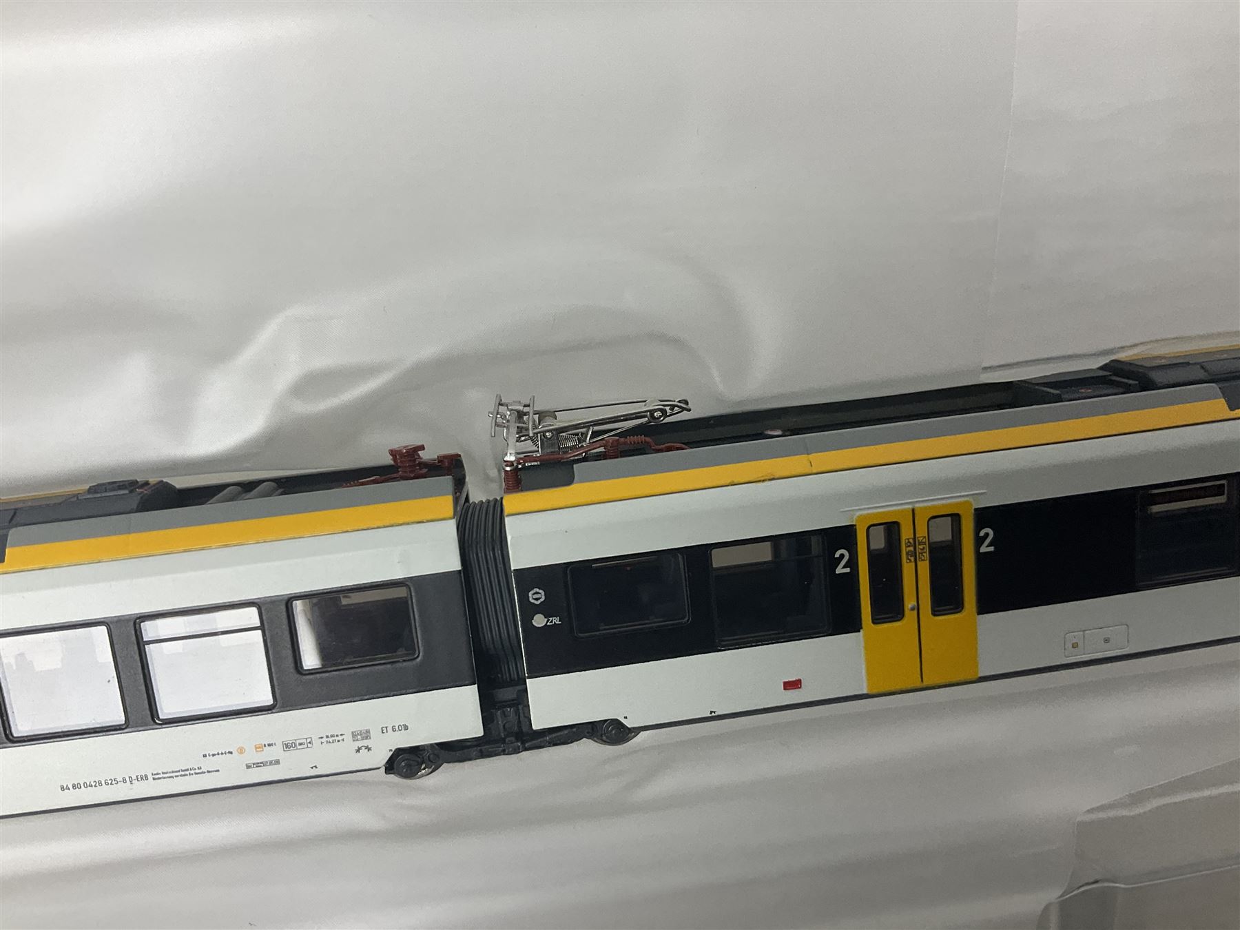 Bachmann Liliput 'N' gauge - two Regionaltriebwagen FLIRT four-car trains for Eurobahn and Seehas; both boxed (2)