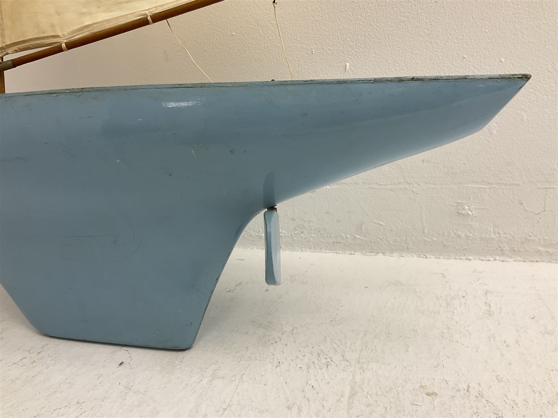 Pond yacht - Games Industries 'Albatross' Racing Yacht with blue painted hull with working rudder, simulated planked deck and single sail L91cm H153cm 