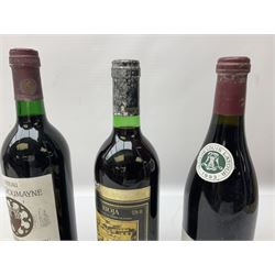 Mixed red wines including two bottles Domaine De Font-Sane, 750ml, 13.5% vol, one bearing 1992 to label, Vina Amezola, 1990, rioja, 75cl, 12.5% vol, Louis Latour, 1993, Santenay, 75cl, 13.5% vol, etc (9)