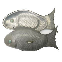 Chinese pewter covered tureen, in the form of a fish, with green hardstone eye, with engraved scale decoration, D55cm 