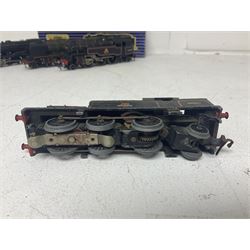 Hornby Dublo - 3-rail Class 8F 2-8-0 freight locomotive no.48158 with tender, Duchess Class 4-6-2 ‘Duchess of Montrose’ locomotive no.46232, Class 4MT Standard Tank 2-6-4 locomotive no.80054, all in original boxes; and Class N2 0-6-2 Tank locomotive no.69567, without box (4) 