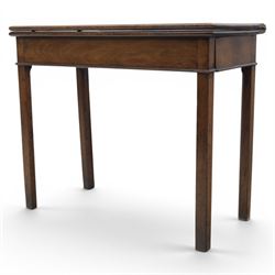 Georgian mahogany side table, extendending top with fold-over action, square leg