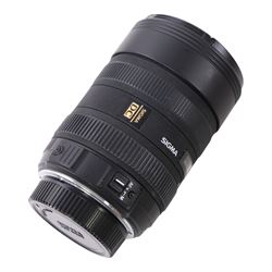 Sigma DC 8-16mm 1:4.5-5.6 HSM lens, in soft carry case