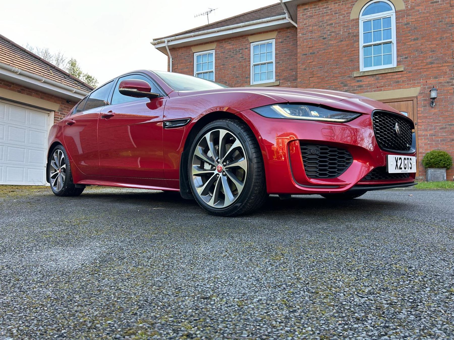 X2 GTS - JAGUAR XE SALOON - 2.0 R-Dynamic HSE 4dr, Automatic ONLY 800 miles

Year: 2019, June
Colour: Firenze Red
Mileage: 800 miles only
Fuel: Petrol
Reg: X2 GTS

As new, with cherished plate, instructions for sale from a local estate.
Buyers premium 10% plus VAT (12% inc.)