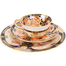 Royal Crown Derby teacups, comprising 4971 Imari pattern trio, two Imari 2541 trios and three Imari pattern 2541 cups and saucers