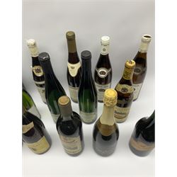 Mixed alcohol including Tiffany sparkling British wine 75cl, 8.5%vol, Les Brillesoleil de Julien Damoy Cotes Du Roussillon 70cl, Pieroth Blu 1991 Qualitatswein Nahe 750ml, 9.5%vol etc, various contents and proofs, 21 bottles