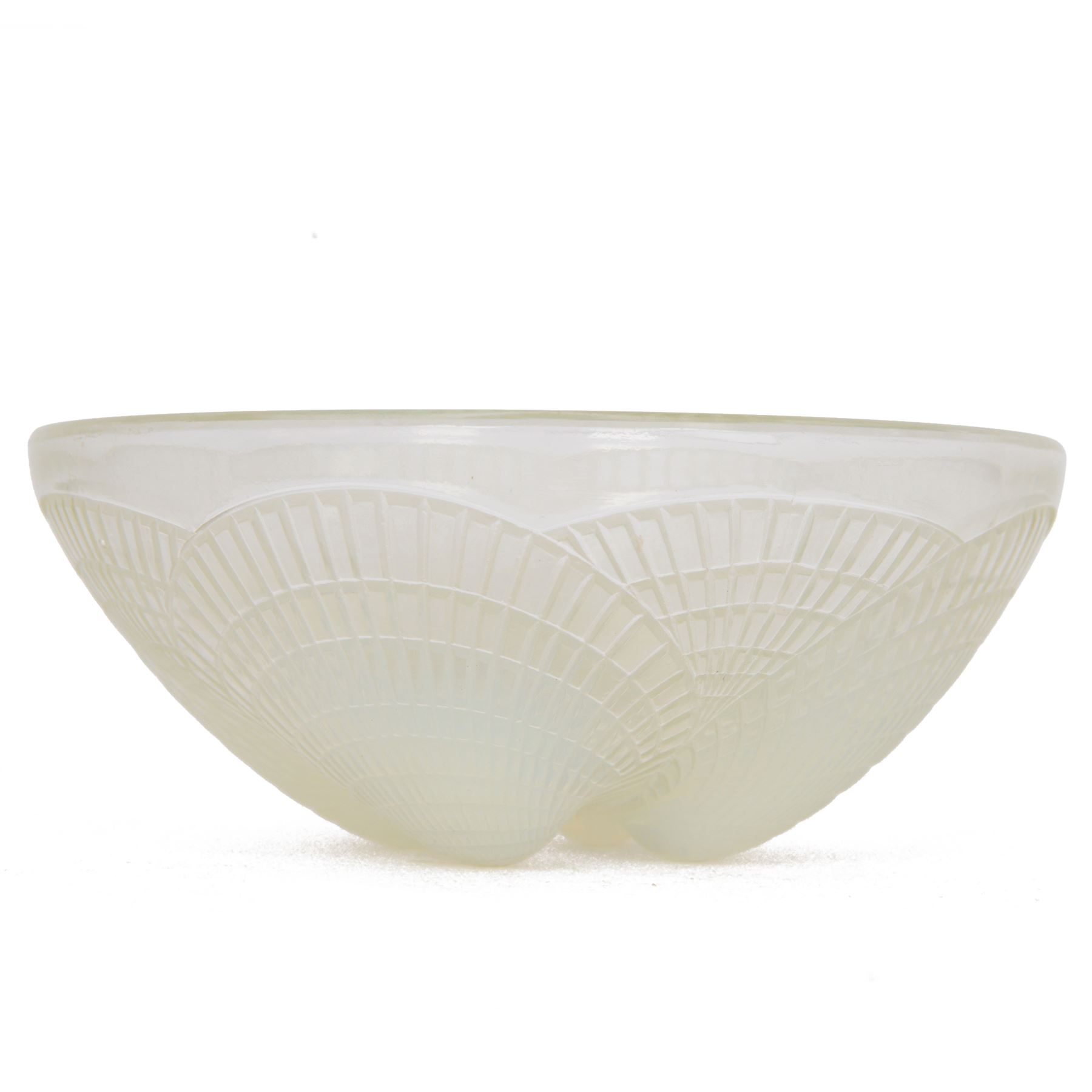Lalique Coquilles opalescent glass bowl in the form of three shells, signed 'R Lalique beneath, D18cm