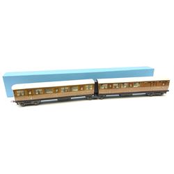 Hornby Dublo - pre-war D2 two-coach LNER