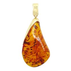 14ct gold amber pendant by C W Sellors, Sheffield 2006