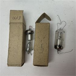 Collection of Solus, Marconi, Pinnacle and similar thermionic radio valves/vacuum tubes, including PCL86, PCL805, PL36, etc approximately 21 as per list, some boxed