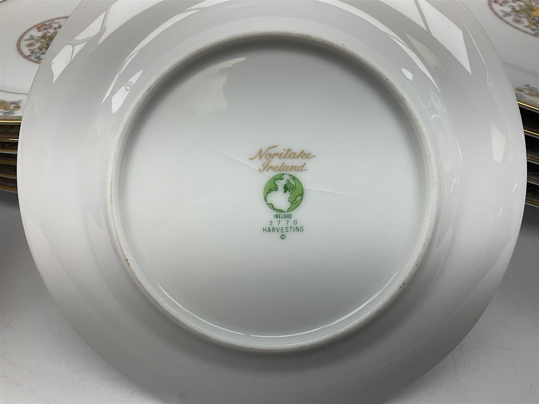 Noritake Ireland tea and dinner wears, comprising of teapot, milk jug, covered sucrier, seven teacups and saucers, seven dessert plates, six dinner plates, seven side plates, five bowls two serving dishes, one lidded tureen and a gravy boat and dish