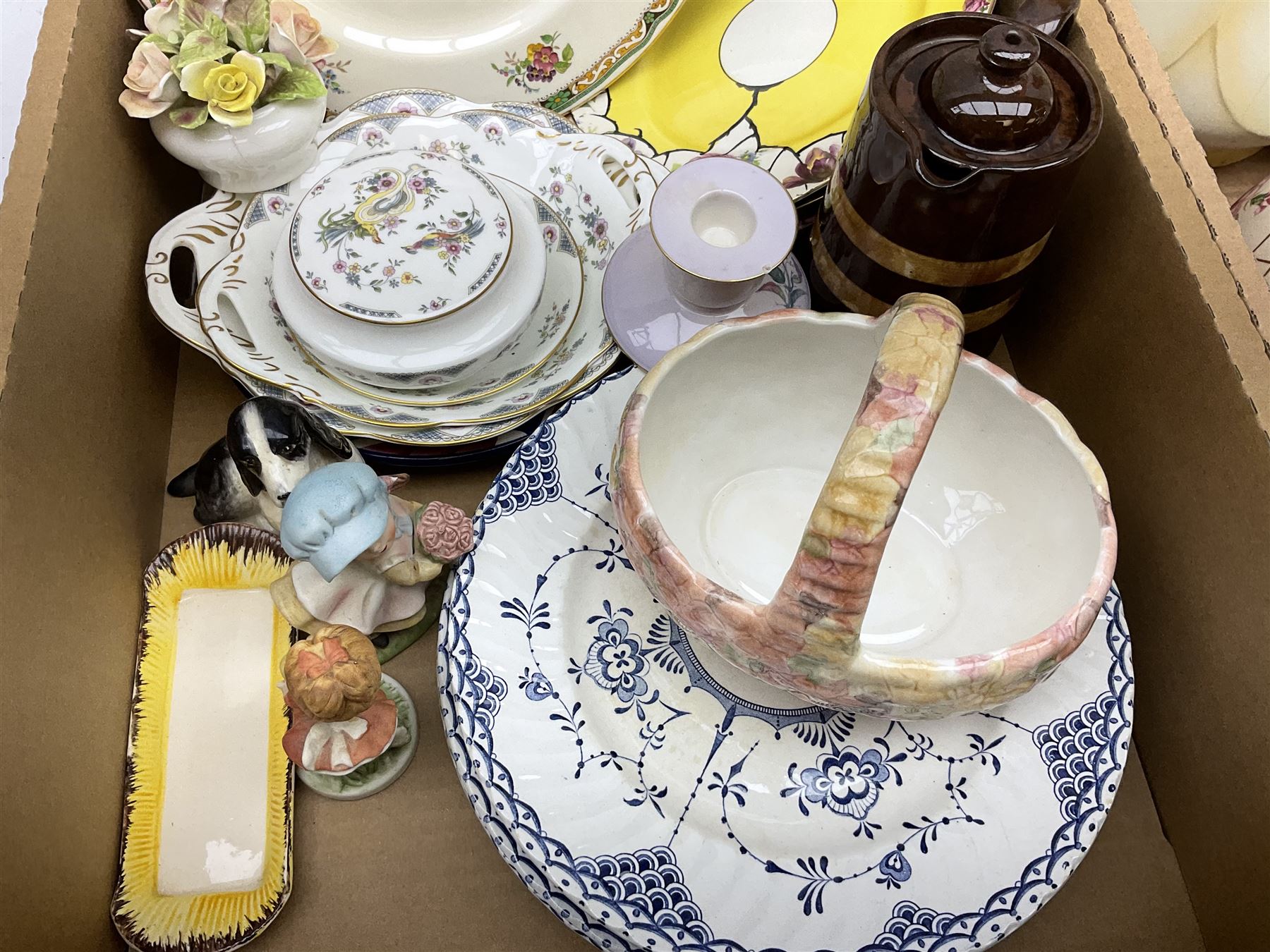 Quantity of Victorian and later ceramics to include Vohenstrauss Bavaria Johann Seltmann tea and dinner wares, pair of Lichte GDR lidded vases, Fapodel lidded vase etc