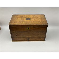 Stationary box, for restoration