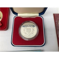 Great British and World coins, including Canadian 1975 dollar, United States of America 1975 proof set and bicentennial silver uncirculated set 1776-1976, Queen Elizabeth II Gibraltar 1977 sterling silver proof twenty-five pence, cased with certificate, New Zealand 1979seven coin set in blue wallet,  GB pre-decimal coins etc